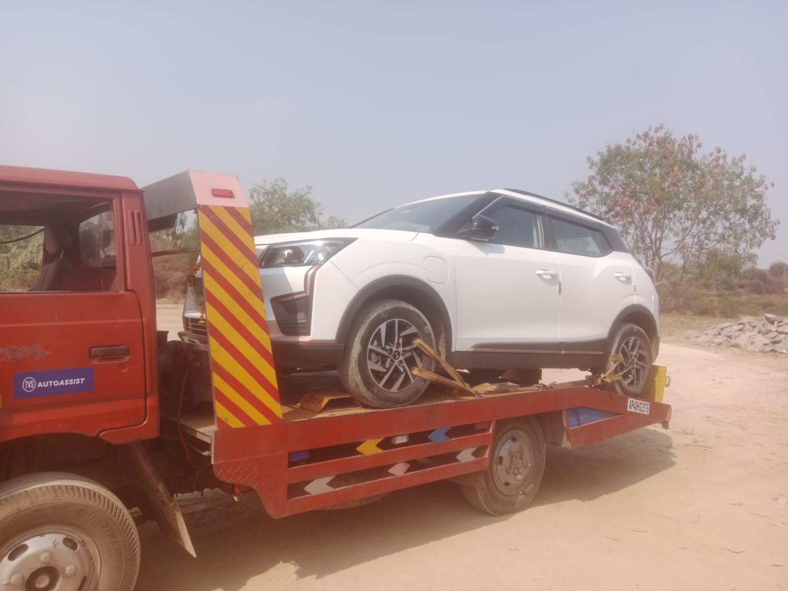 Niharika Towing Service hero tow truck